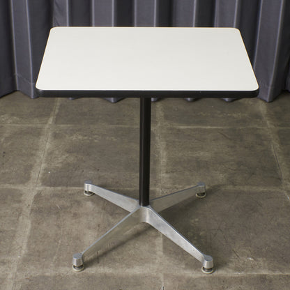 イームズ コントラクトベース テーブル