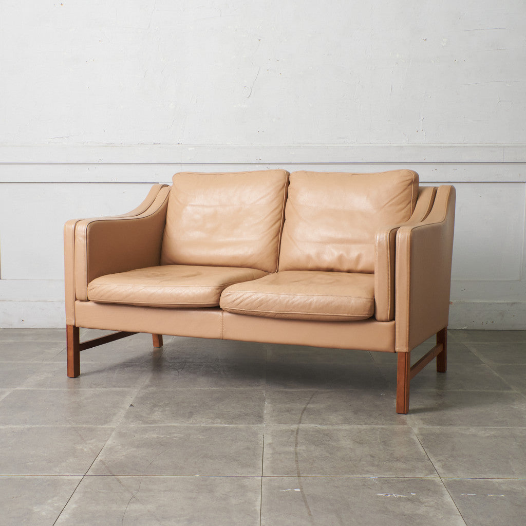 ETON 本革張り 2人掛けソファ