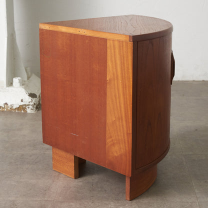 Fresco 凸型コーナーローキャビネット