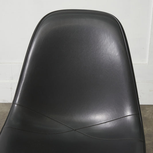 サイドシェルチェア スタッキングベース