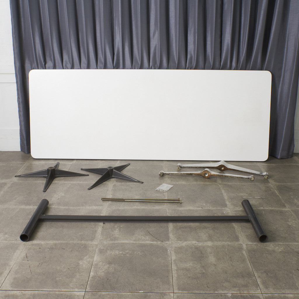 イームズ コントラクトベース ミーティングテーブル