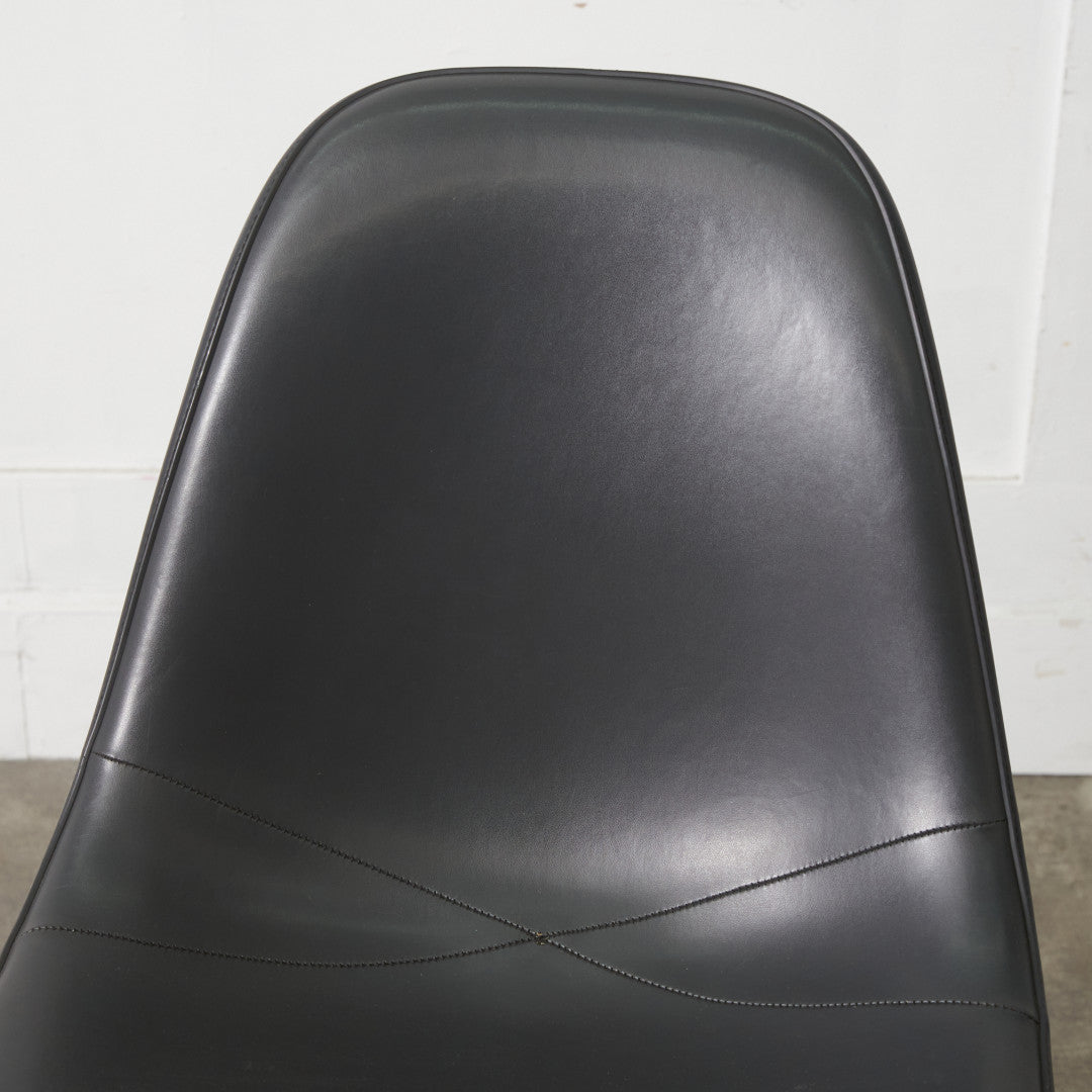 サイドシェルチェア スタッキングベース