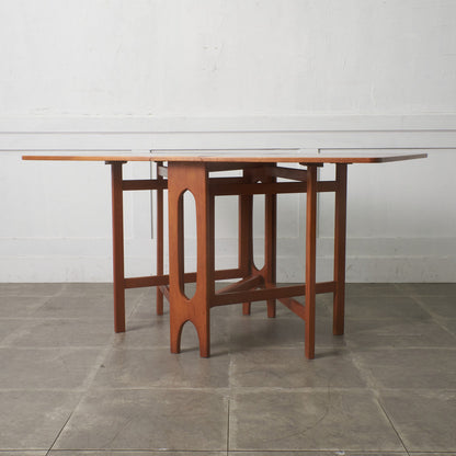 ドロップリーフゲートレッグテーブル