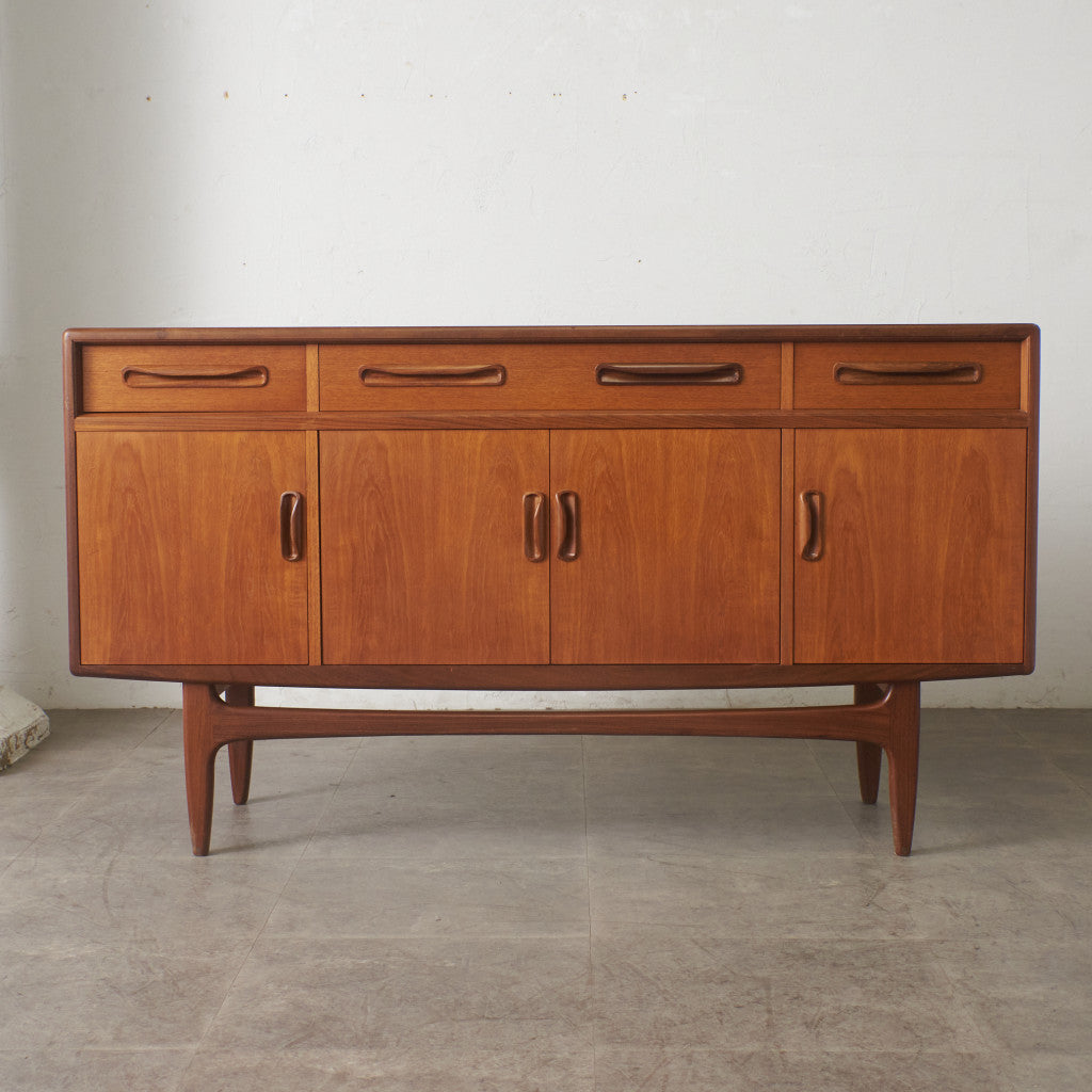 Fresco 脚付きサイドボード (4072)