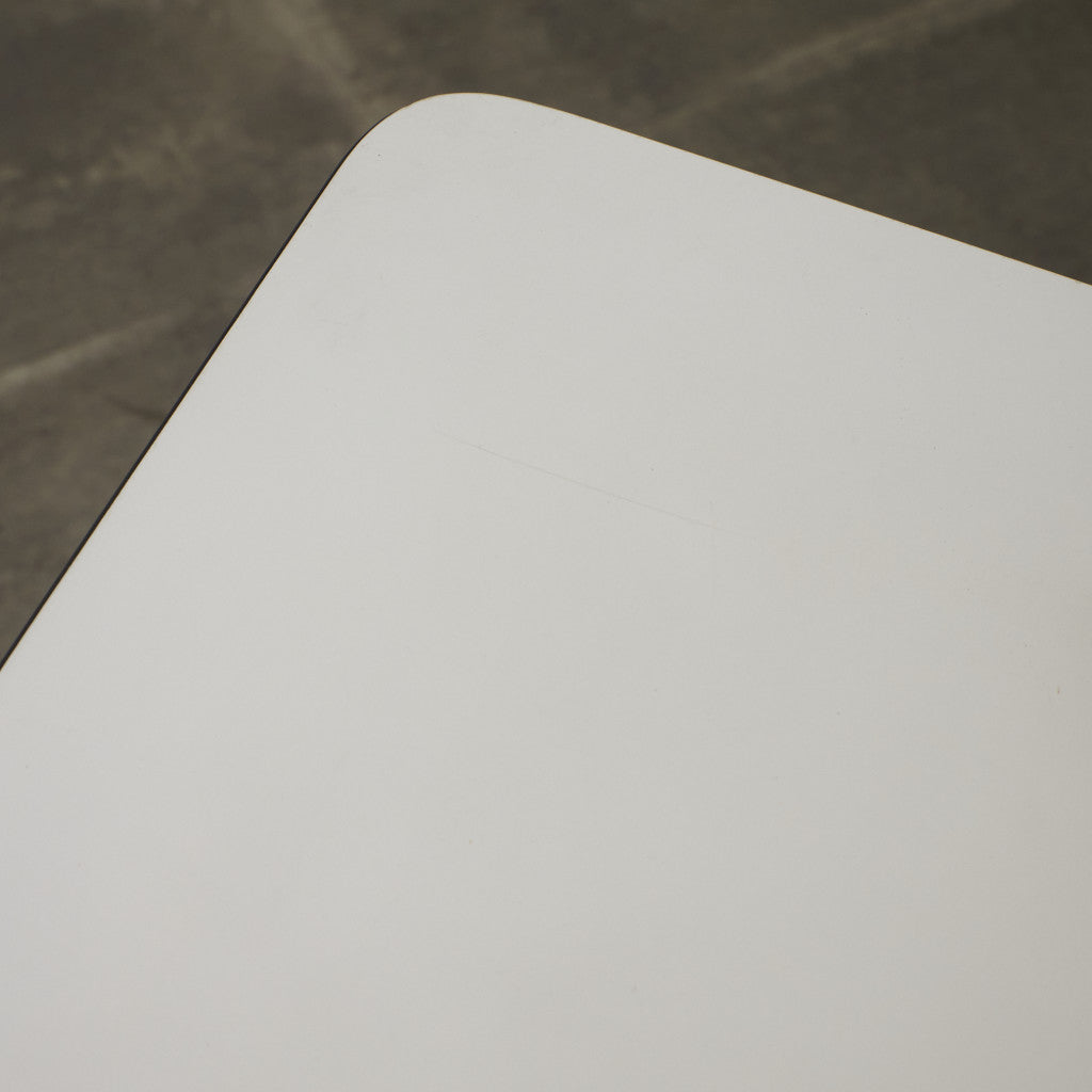 イームズ コントラクトベース テーブル