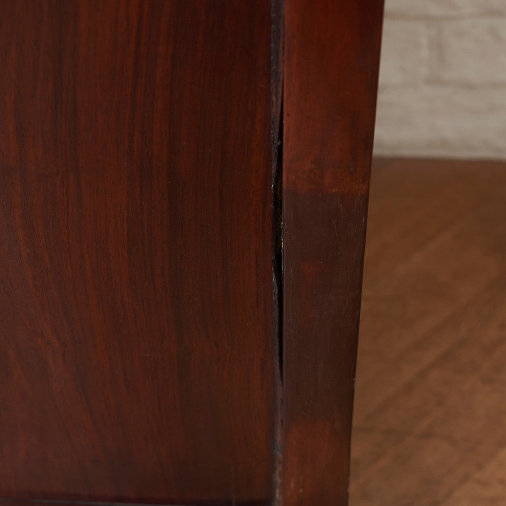 西洋クラシック ウォールナット材キャビネット