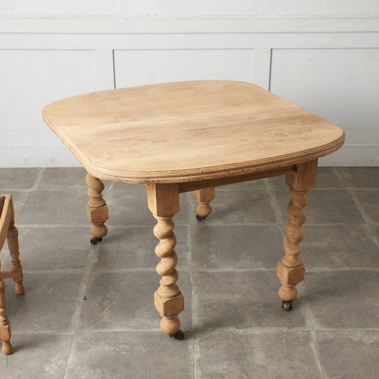 ストリップド加工 ハンドル開閉式 エクステンションテーブル