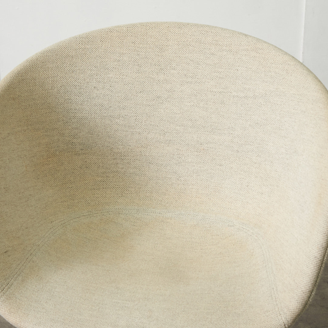 ABOUT A CHAIR アバウト ア チェア