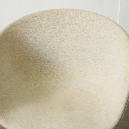 ABOUT A CHAIR アバウト ア チェア