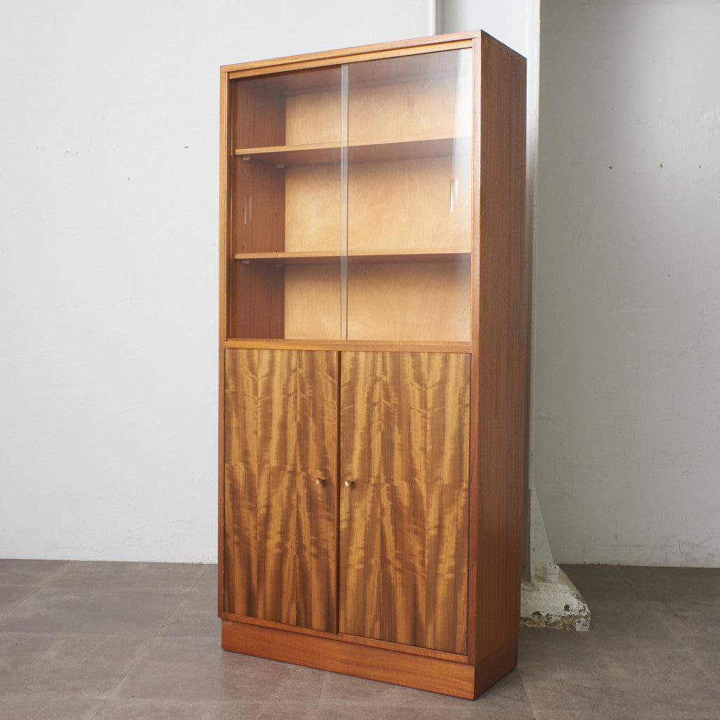 Cumbrae ヴィンテージ ガラスキャビネット – rocca rocca