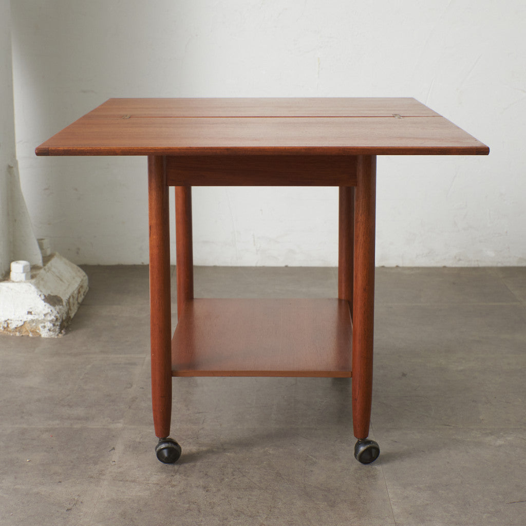 英国ヴィンテージ ターンリーフ ティートロリー