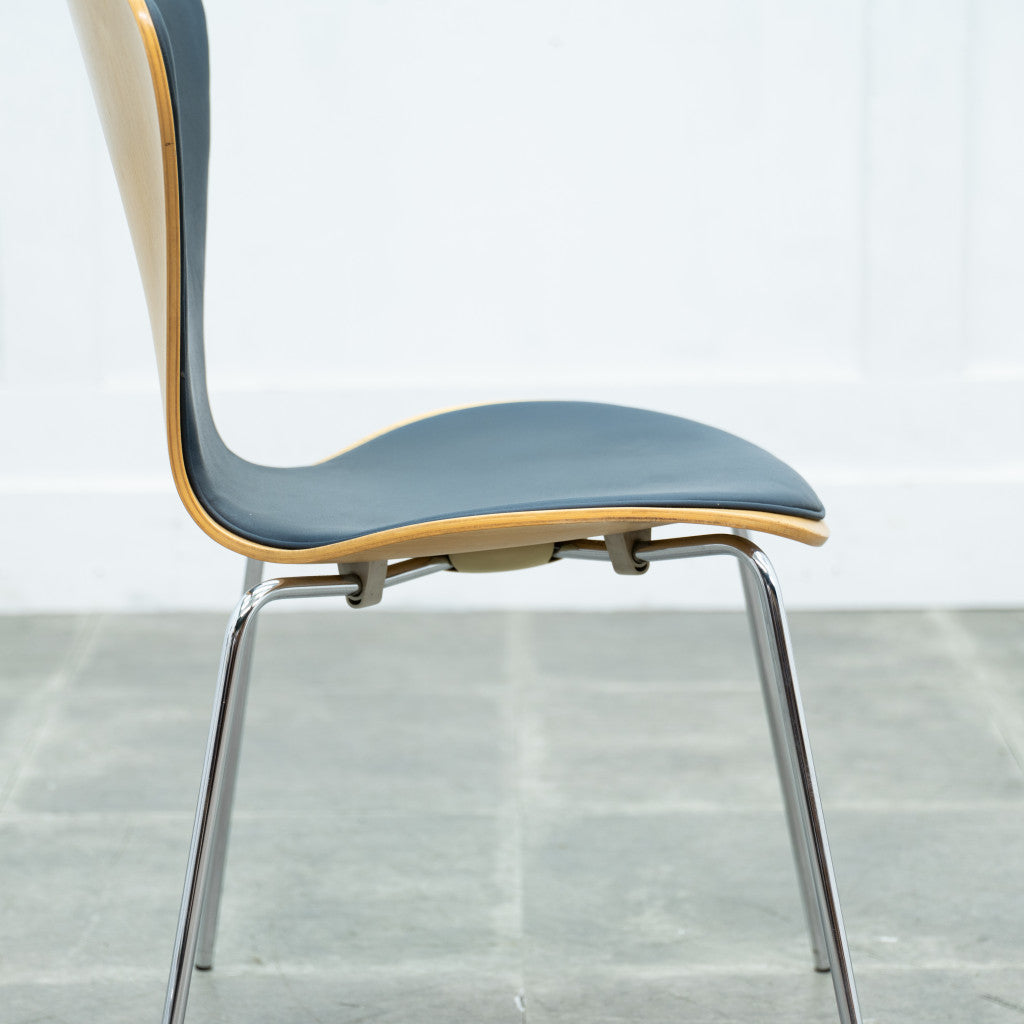 セブンチェア / フロントパディング