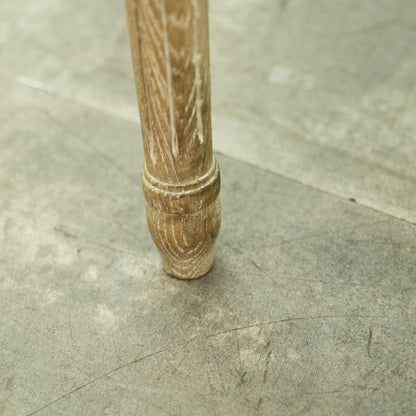 バルーンバックチェア