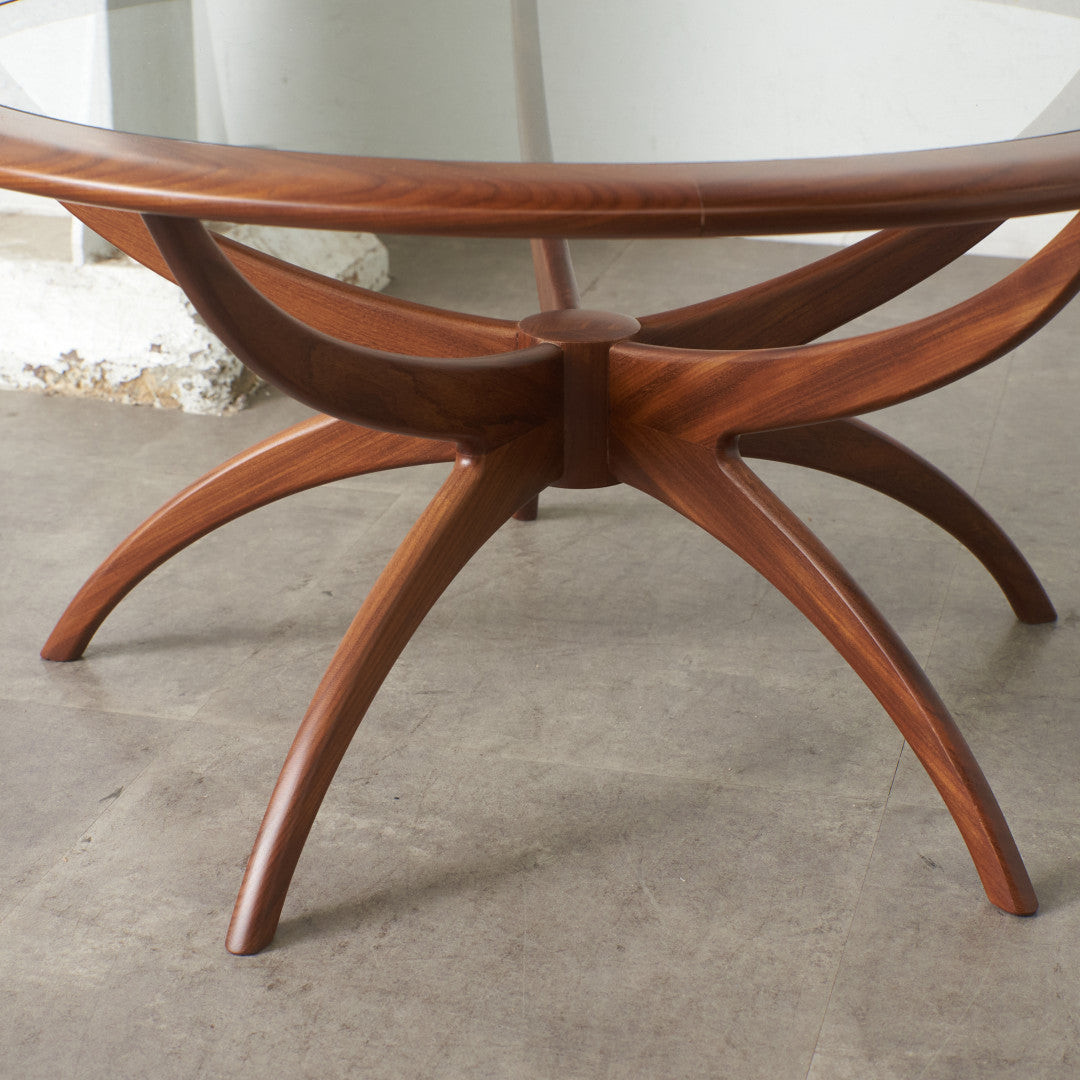 スパイダーコーヒーテーブル