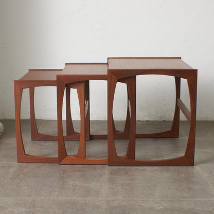 Quadrille ヴィンテージ ネストテーブル