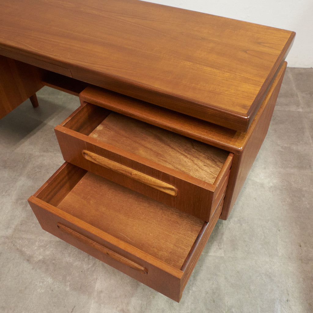 New Fresco ヴィンテージ デスク｜ジープラン G-PLAN｜ビクター