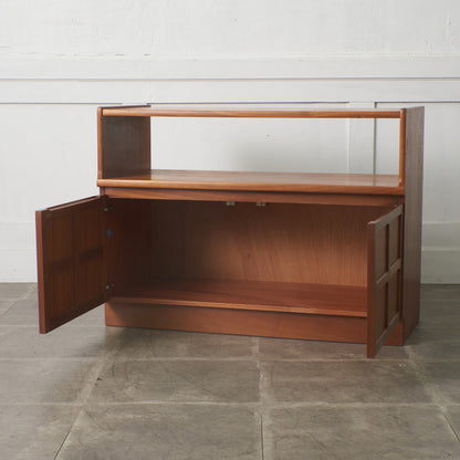 十字扉 ヴィンテージ キャビネット