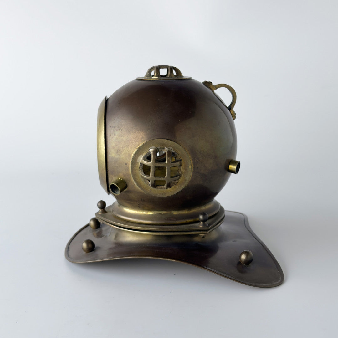 潜水ヘルメット型オブジェ