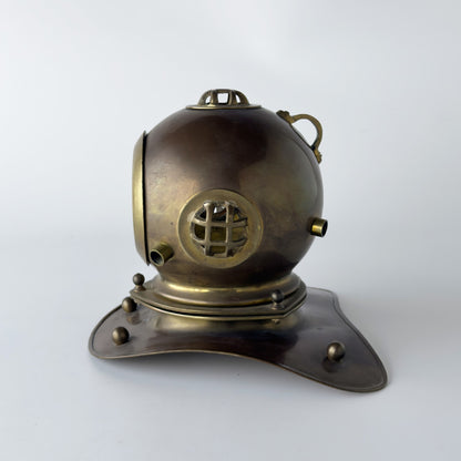 潜水ヘルメット型オブジェ