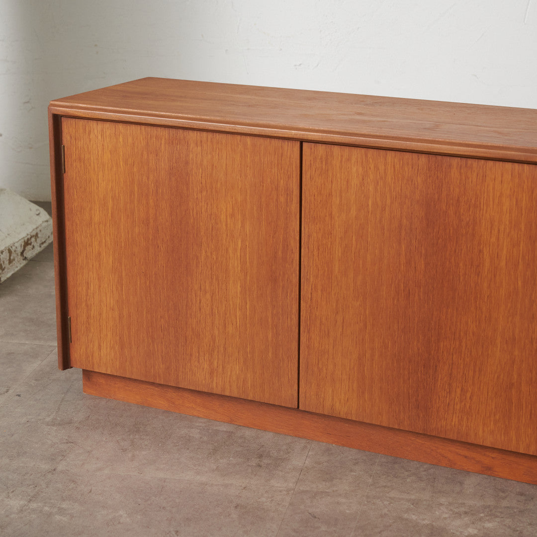 Form FIVE キャビネット