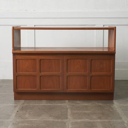 十字扉 ヴィンテージ キャビネット