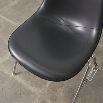 サイドシェルチェア スタッキングベース