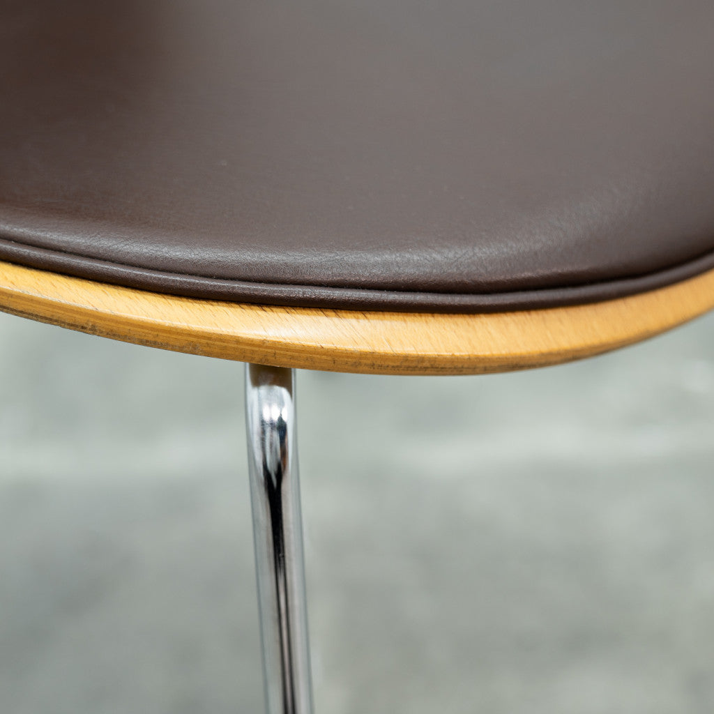 セブンチェア / フロントパディング