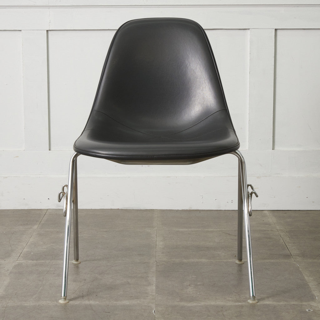 サイドシェルチェア スタッキングベース