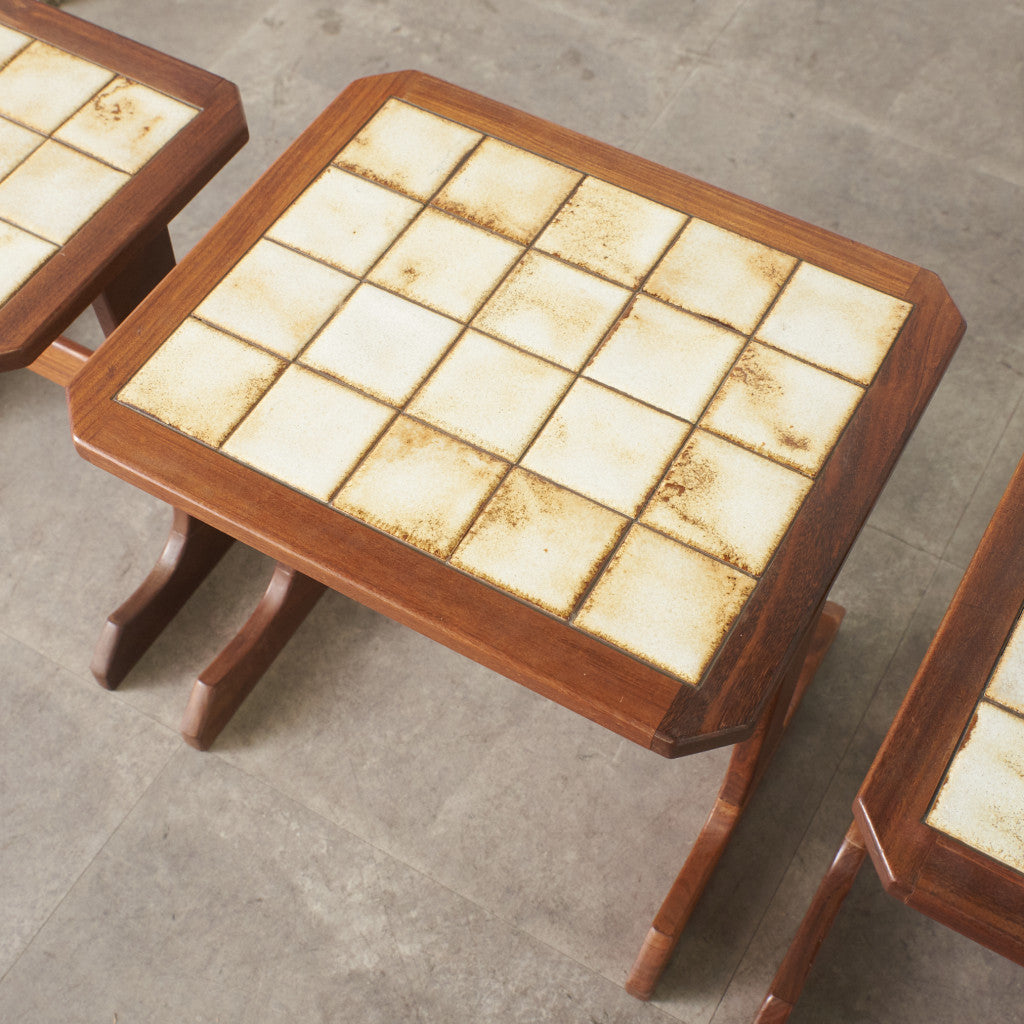 ヴィンテージ タイルトップ ネストテーブル (3585D)