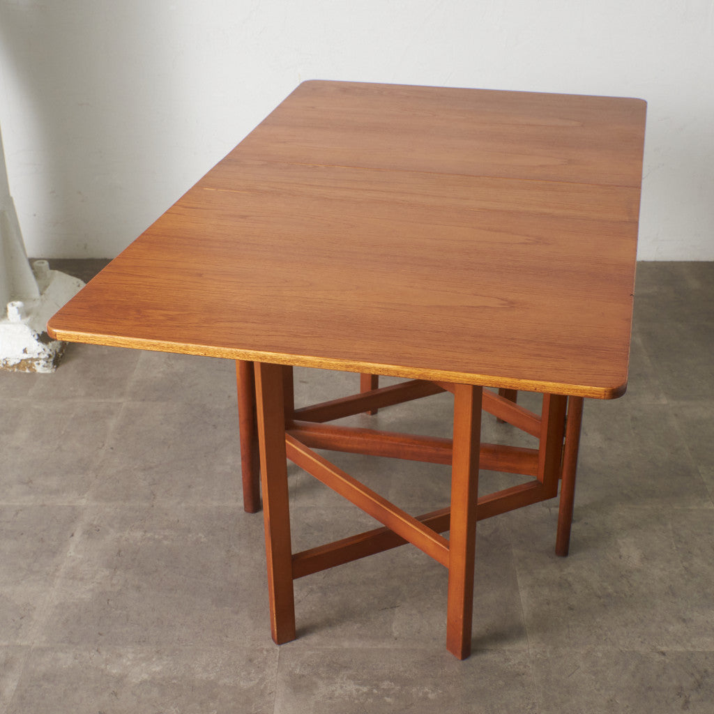 ドロップリーフゲートレッグテーブル