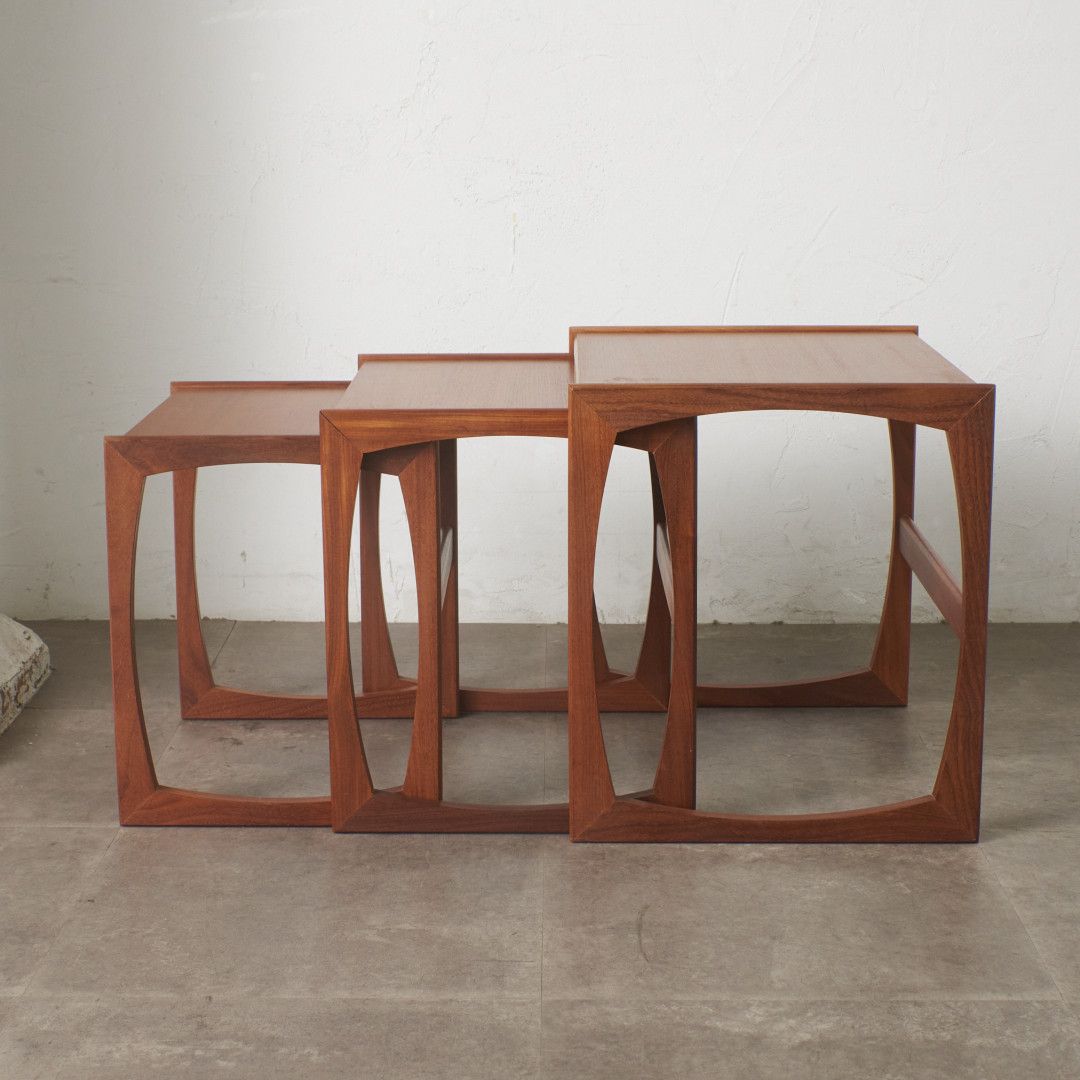 Quadrille ヴィンテージ ネストテーブル
