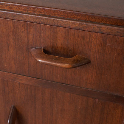Brandon コーナーキャビネット