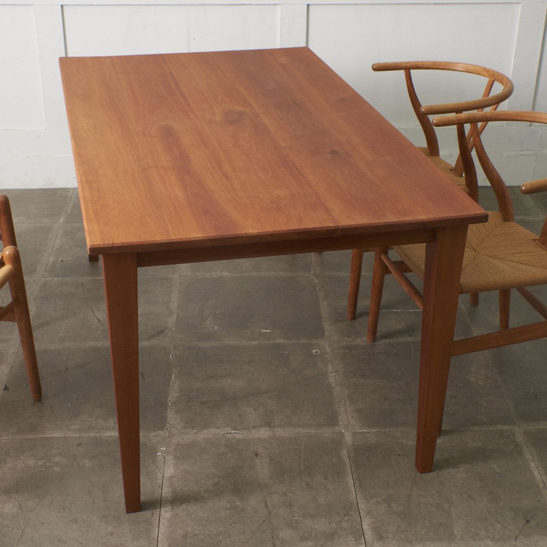 BAMBI TABLE