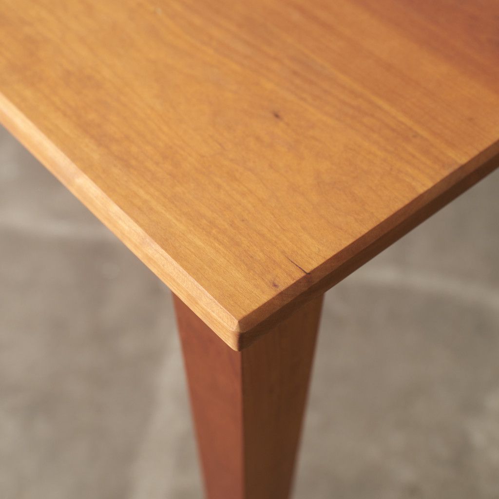 BAMBI TABLE