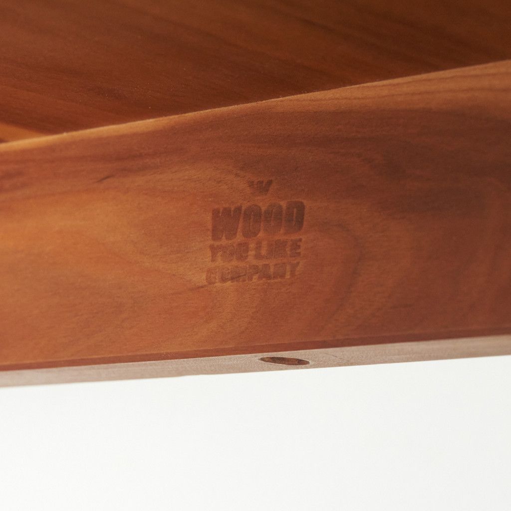 BAMBI TABLE