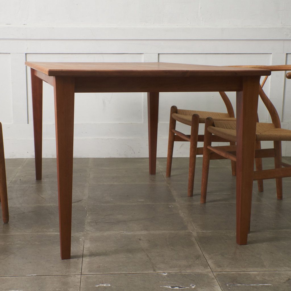 BAMBI TABLE