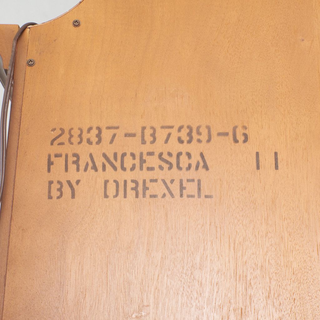 Francesca キュリオキャビネット