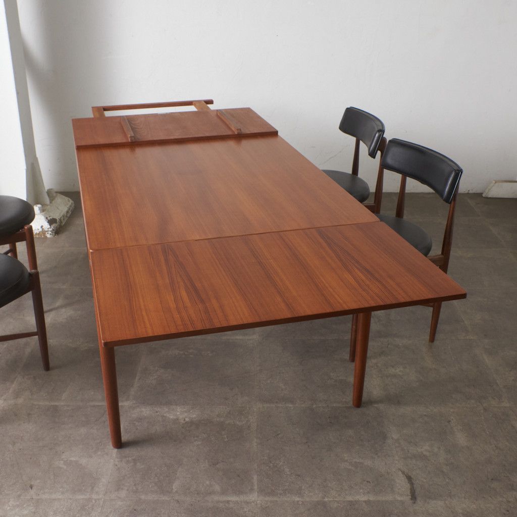 Johannes Andersen ダイニングテーブル Model.8
