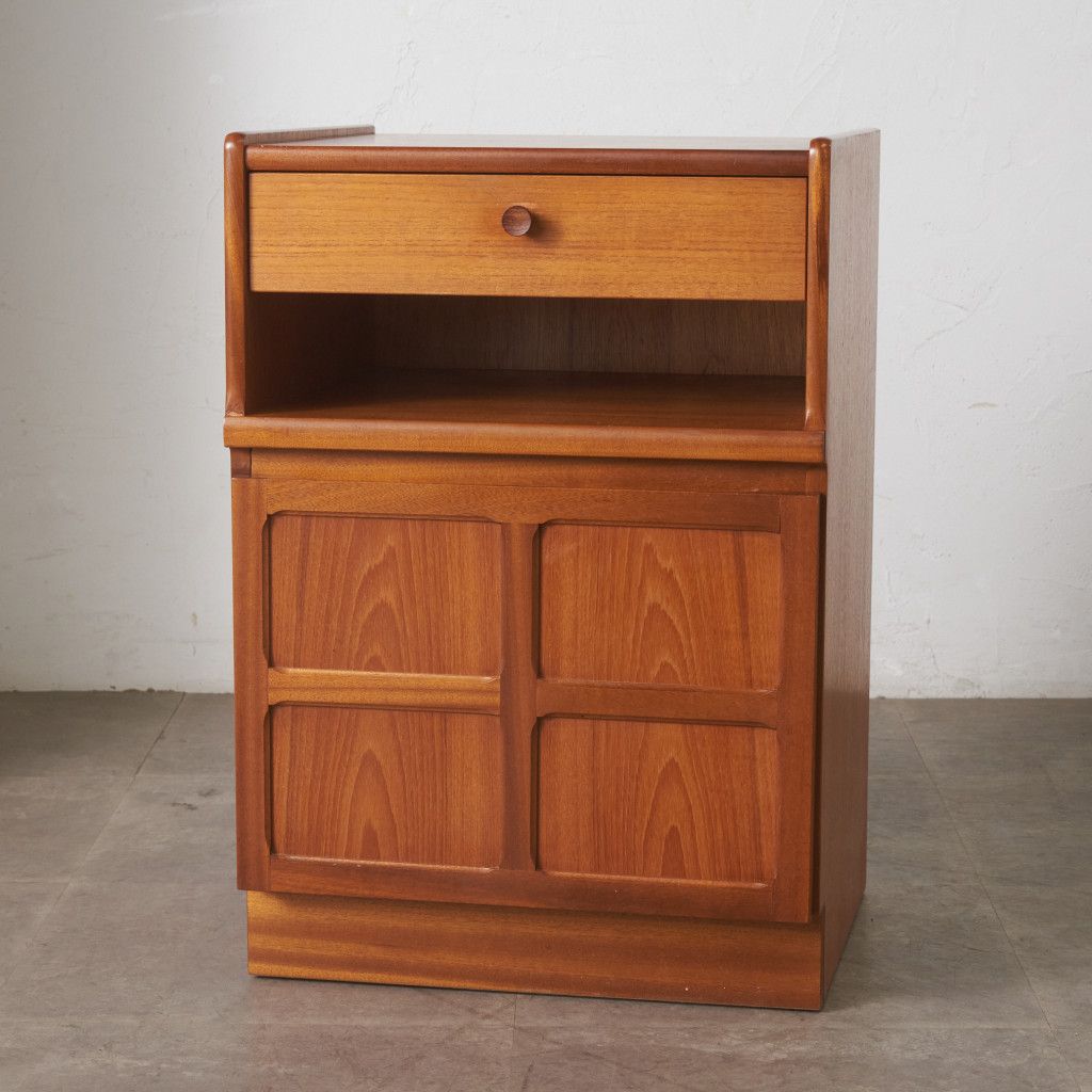 ヴィンテージ 十字扉 スモールキャビネット