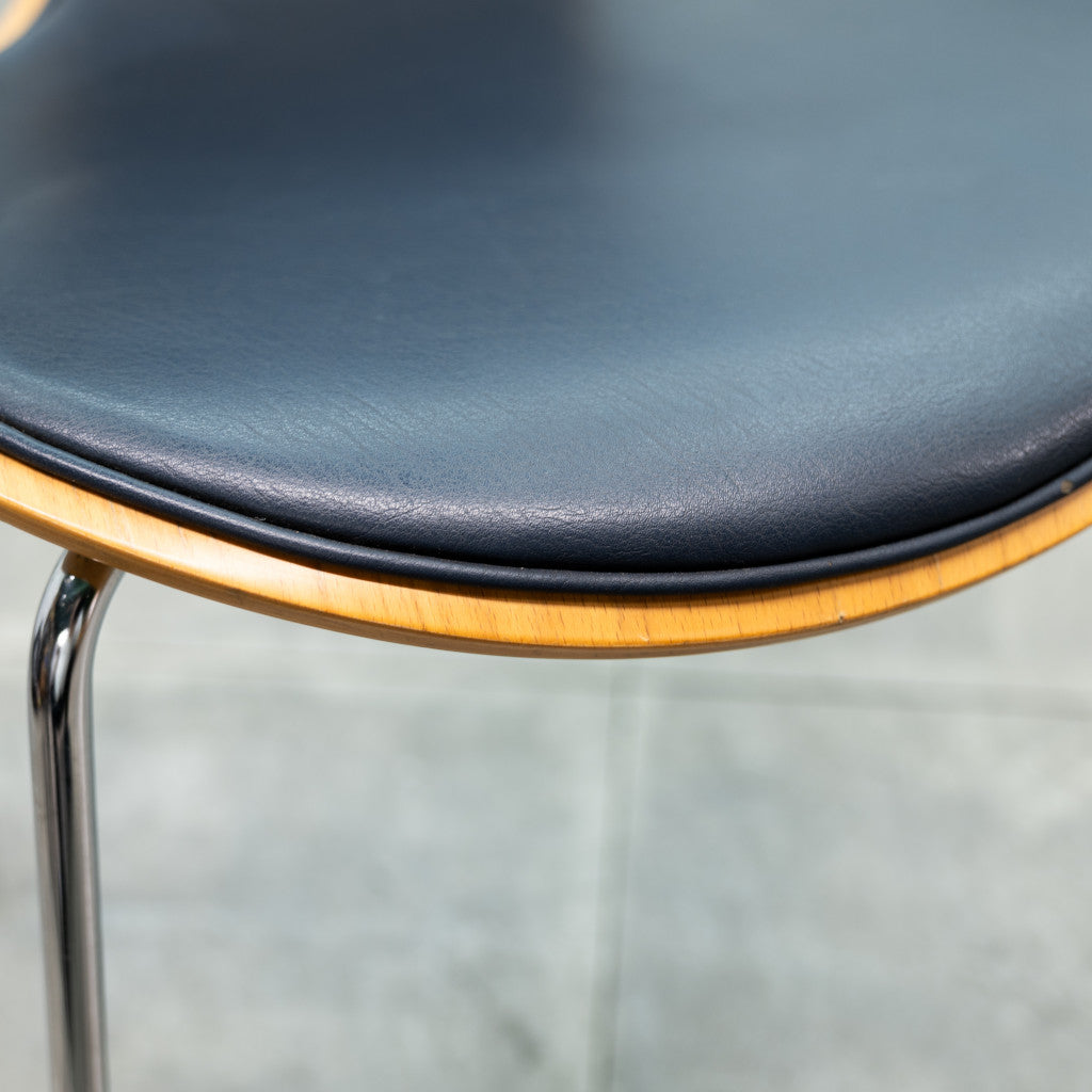 セブンチェア / フロントパディング