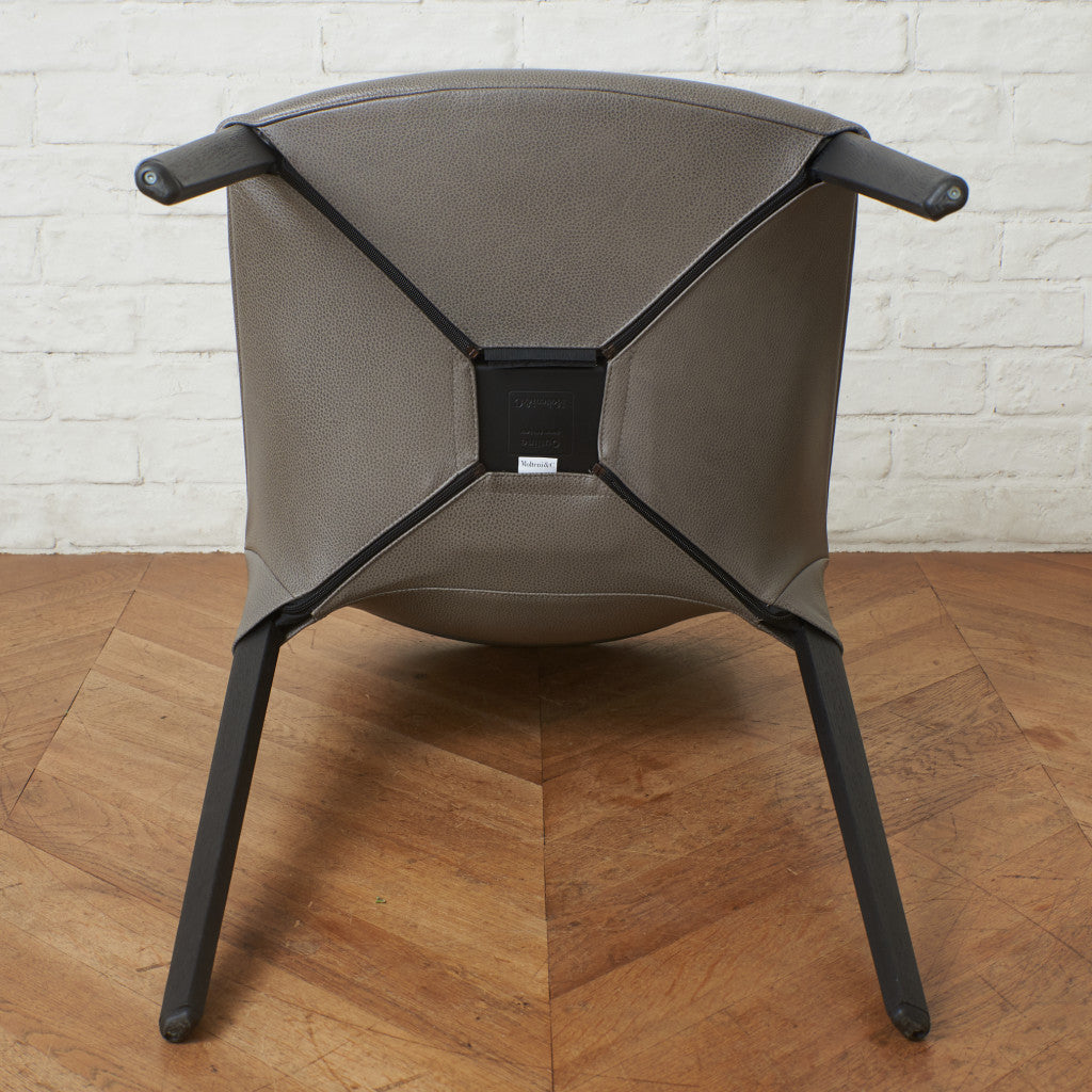 OUTLINE アームレスチェア