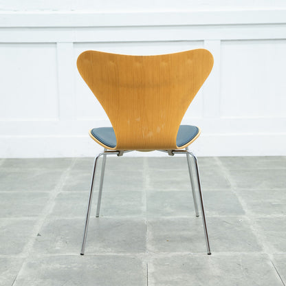 セブンチェア / フロントパディング