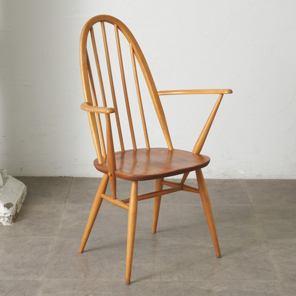 ヴィンテージ クエーカーアームチェア/ラウンドゴールドラベル