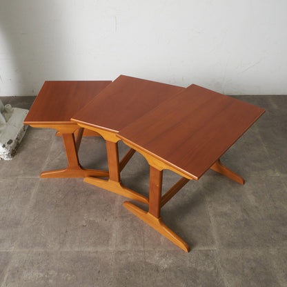 英国ヴィンテージ ネストテーブル