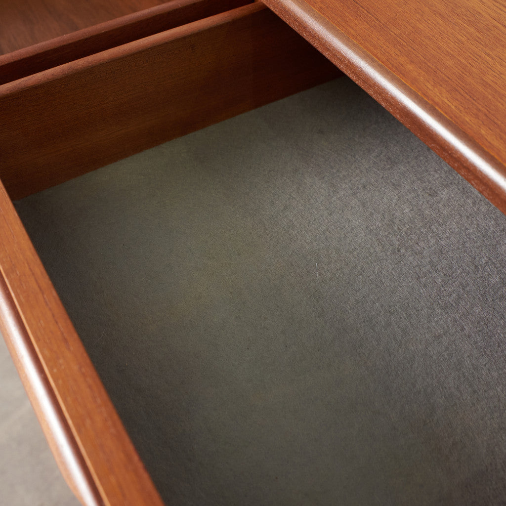 Fresco 脚付きサイドボード (4072)