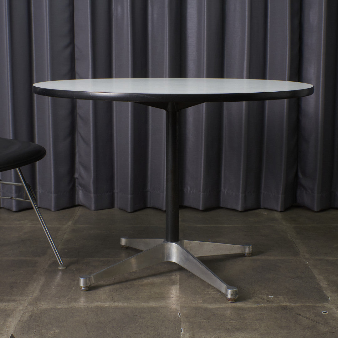 イームズ コントラクトベース ラウンドテーブル