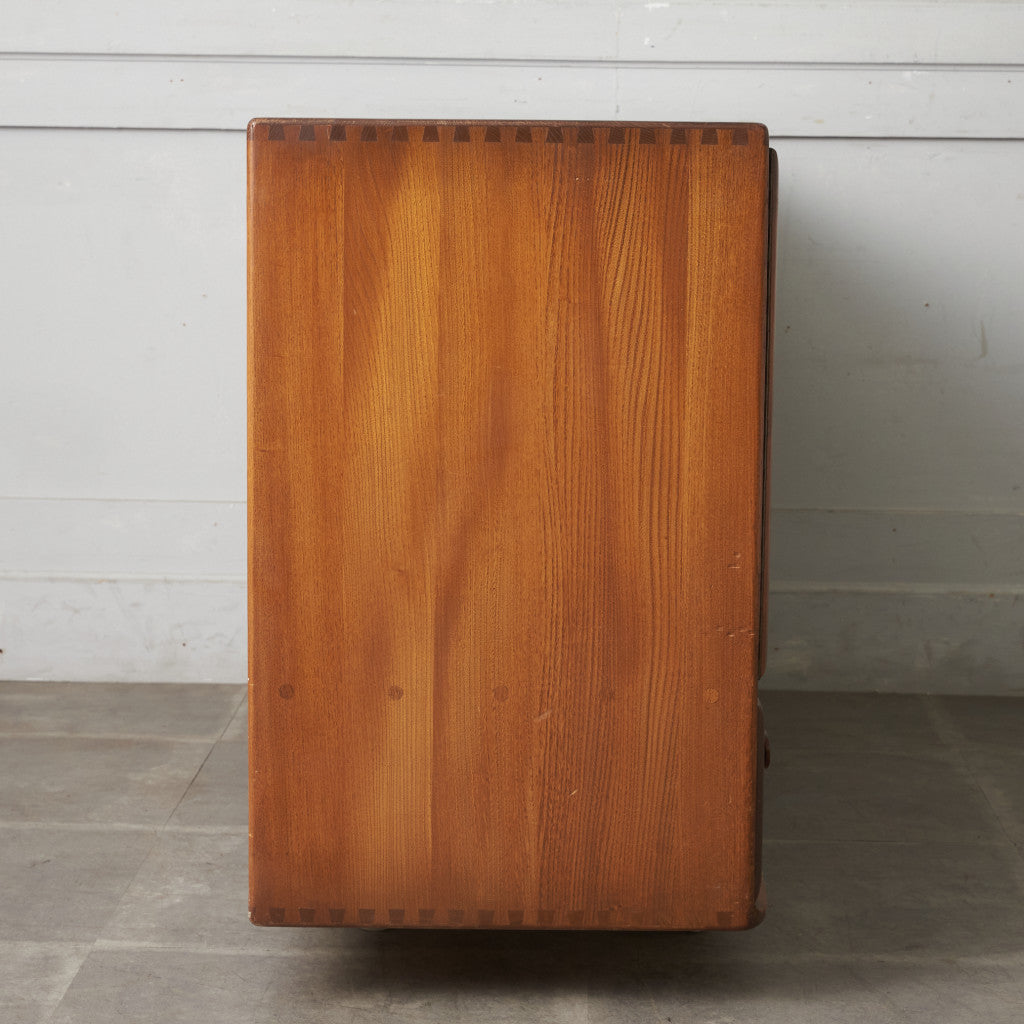 ウィンザー サイドボード