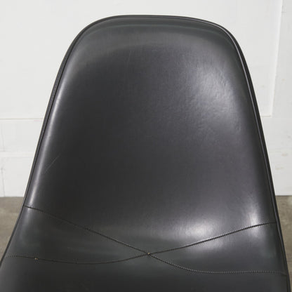 サイドシェルチェア スタッキングベース