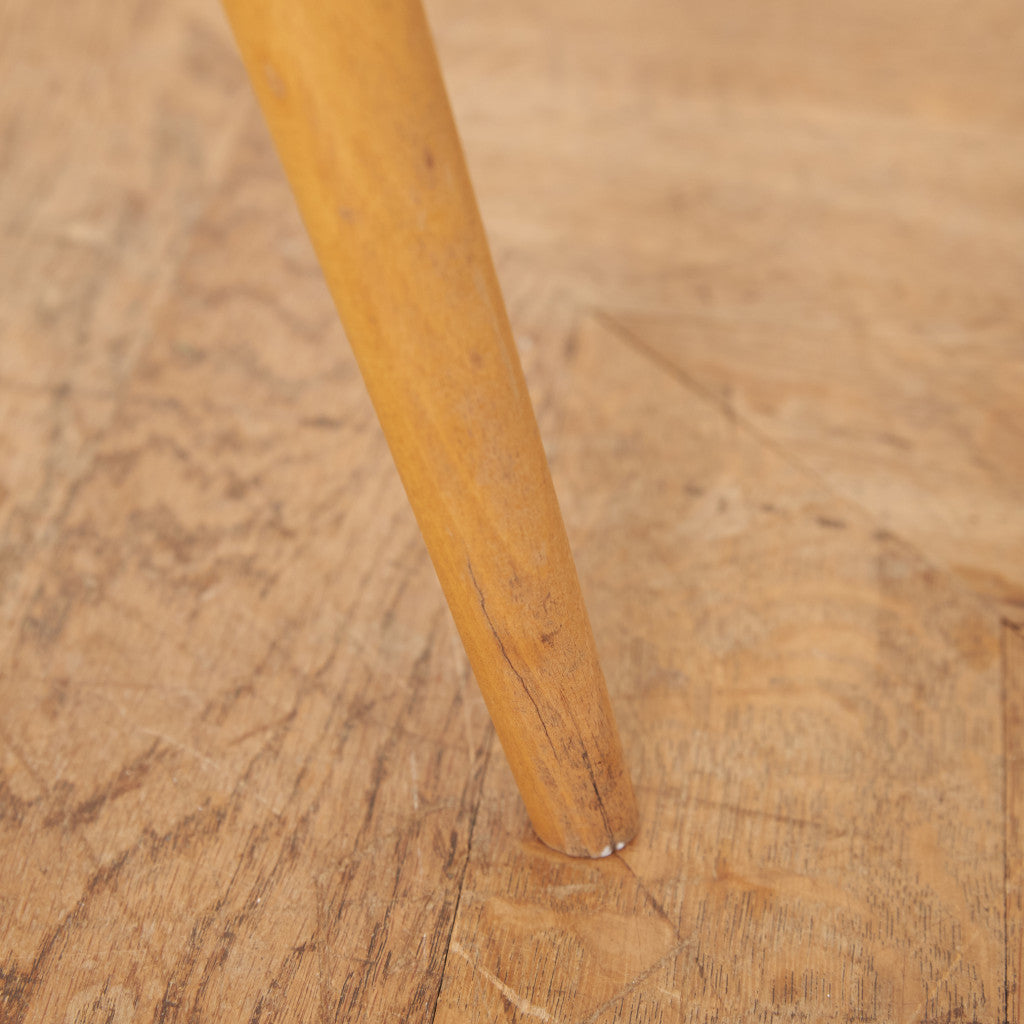 スティックバックチェア