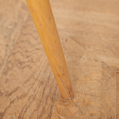 スティックバックチェア